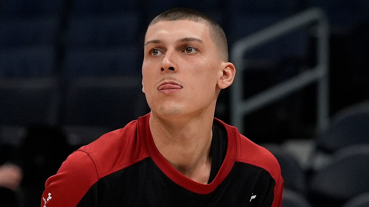 Tyler Herro vs Hornets